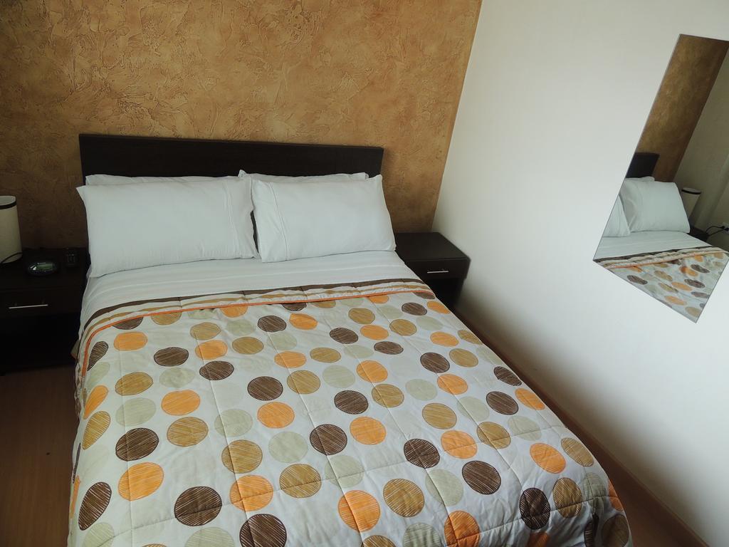 Titan Hotel & Spa Bogotá Rum bild